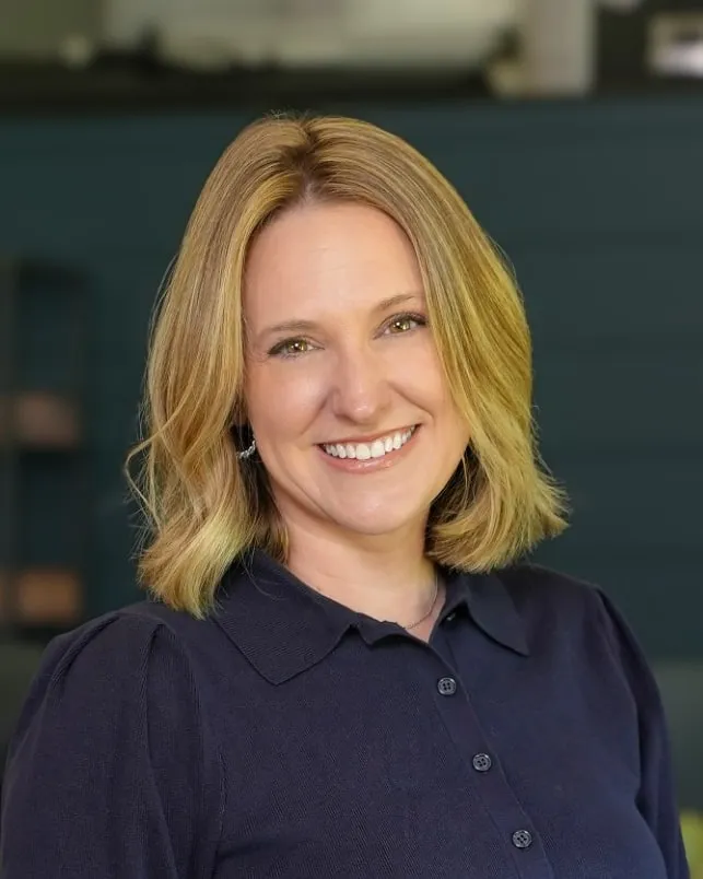 Jennifer Wiggins, Human Resources Specialist at Victory Field Operations.